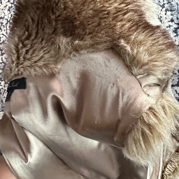 Honey Punch faux fur vest - Picture 13 of 14